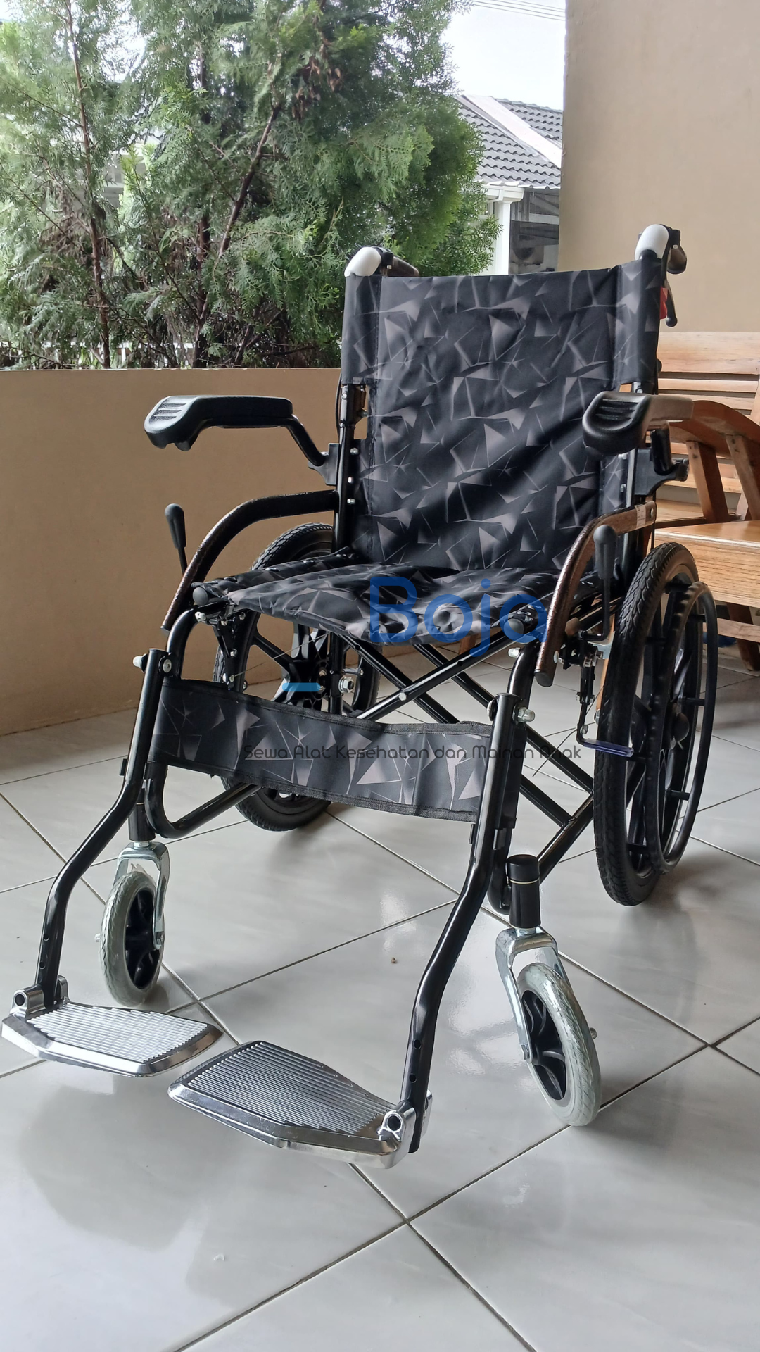 kursi roda traveling roda besar boja alkes